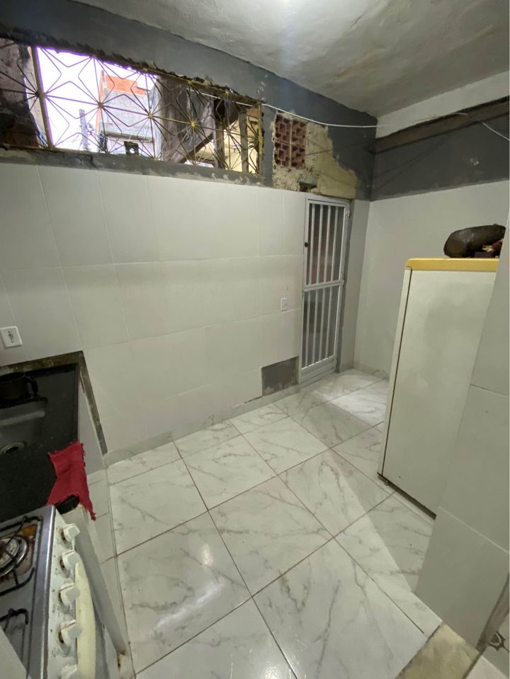 NS ASSESSORIA IMOBILIÁRIA 🏡   NATALIA SANTANA VENDE:   Vendo casa de vila ( Realengo )   🔴Valor: 45 mil   📍 Rua General Raposo   ( frente ao parque ideal )   Composta por:   ✅ um quarto  ✅ banheiro  ✅ sala  ✅ cozinha  ✅ área de serviço   📞Fale conosco:  21965195569 